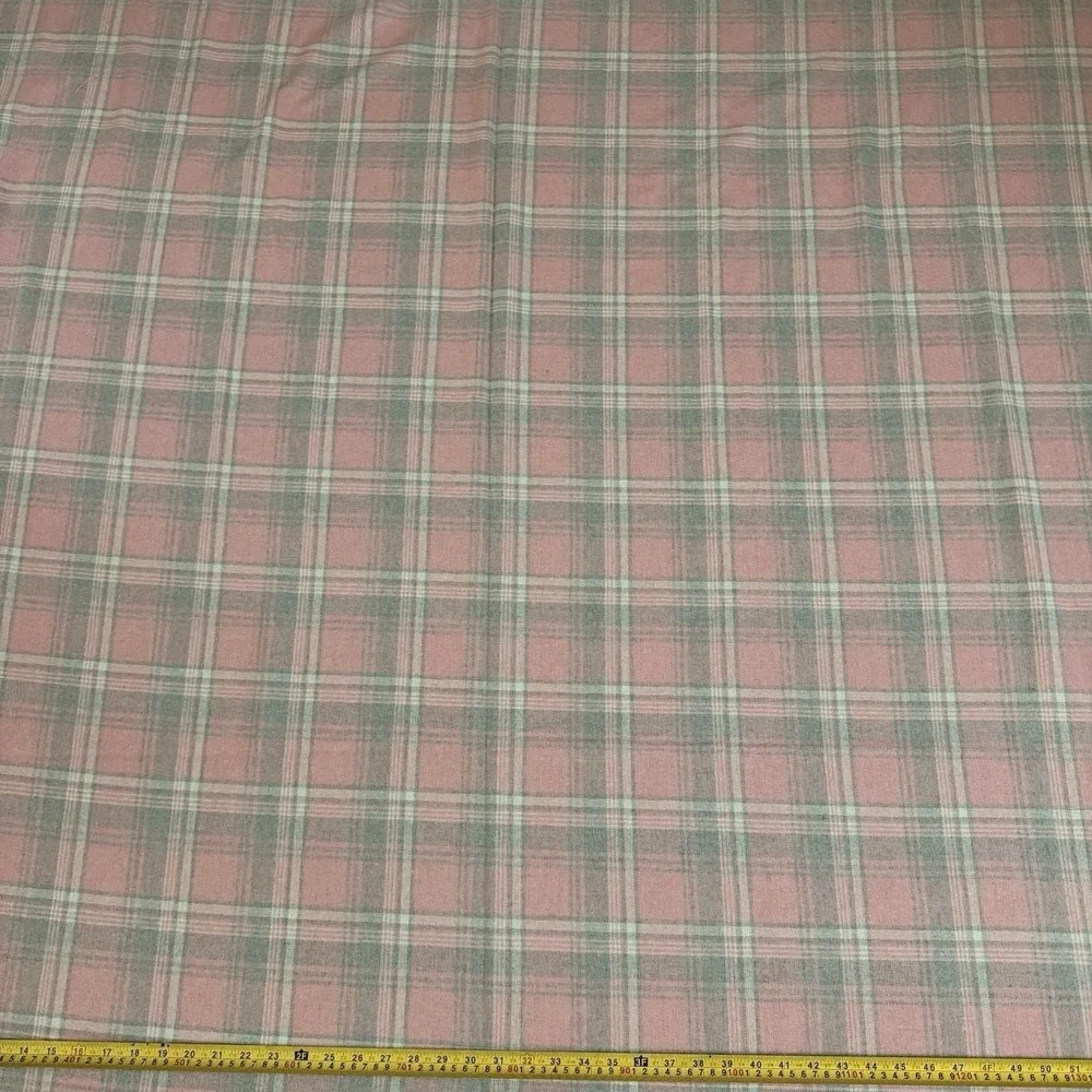 Vintage Woven Fabric 4.25 Yards Pink Gray Plaid 153x62 Reversible Lightweight